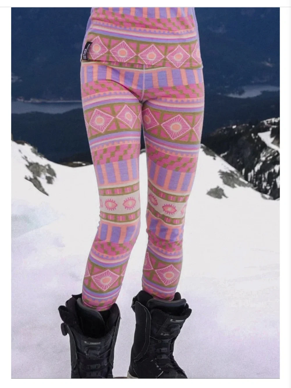 NEW***Notice The Reckless 100% Merino women Base Layer - Picture 4 of 4